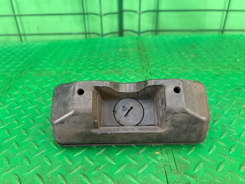 Упор домкрата Mercedes-Benz 27.05.2009 W204