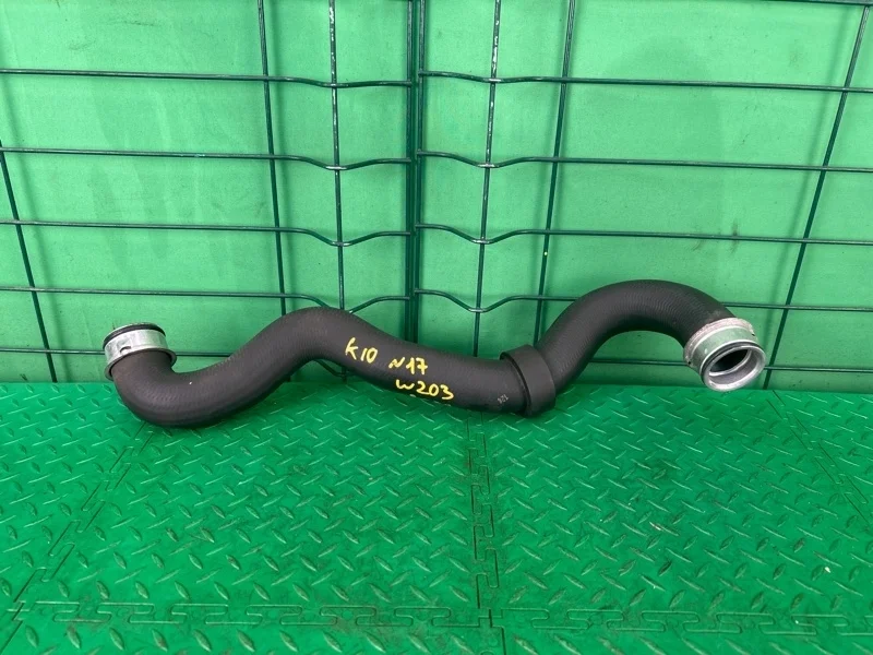 Патрубок радиатора Mercedes-Benz 04.05.2004 W203