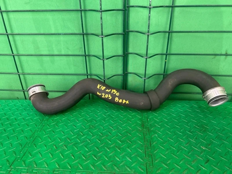 Патрубок радиатора Mercedes-Benz 08.04.2005 W203