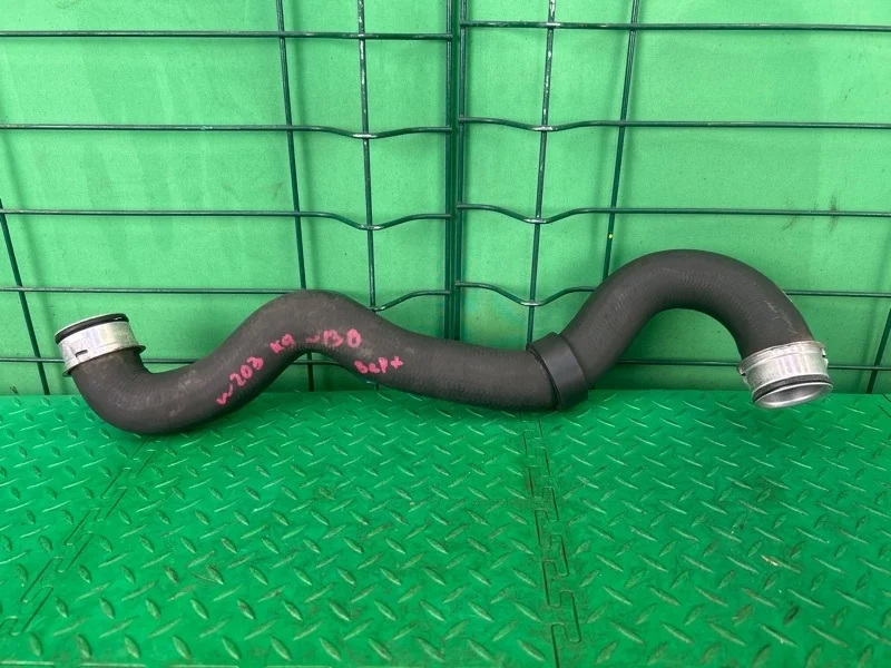 Патрубок радиатора Mercedes-Benz 19/01/2005 W203