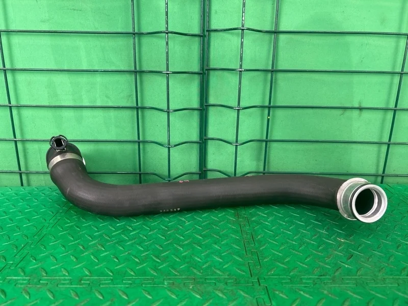 Патрубок радиатора Mercedes-Benz 06.10.2007 W211