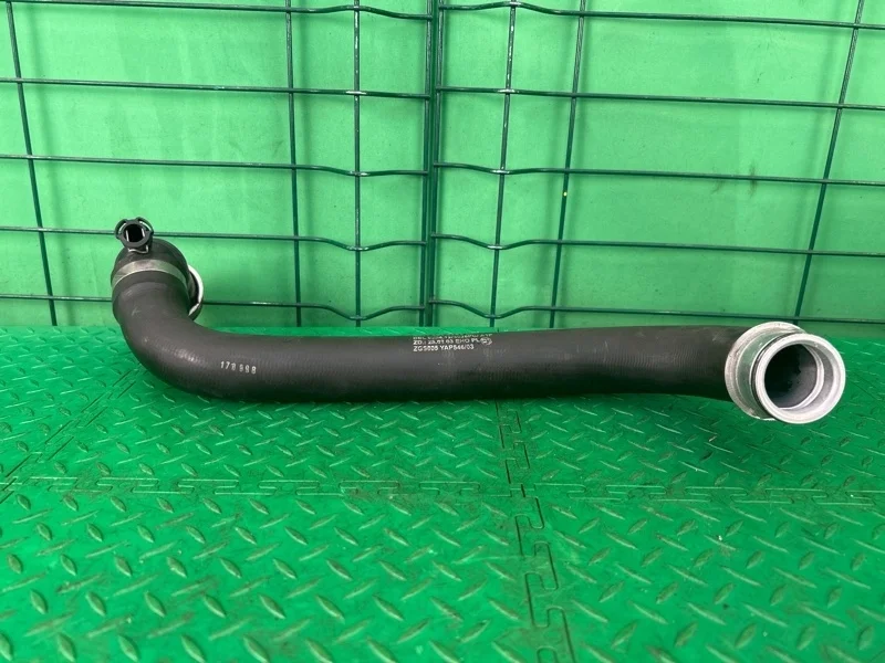 Патрубок радиатора Mercedes-Benz CLS 30/09/2008 W219