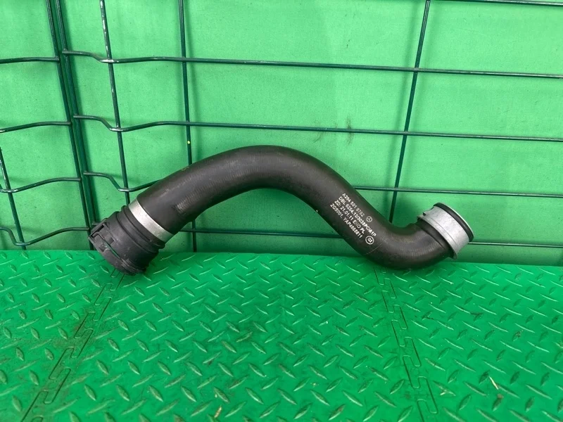 Патрубок радиатора Mercedes-Benz 20/12/2011 W212