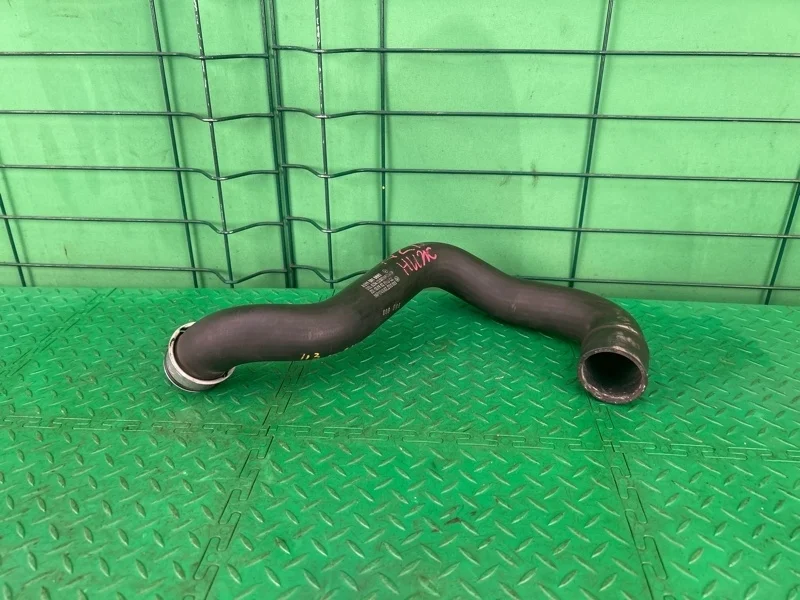 Патрубок радиатора Mercedes-Benz W211