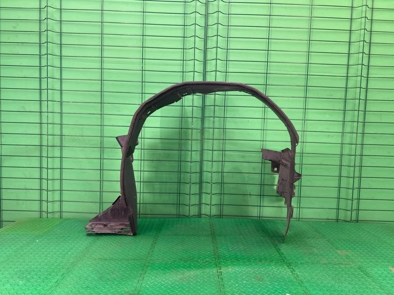 Подкрылок Mercedes-Benz 26/09/2001 W210