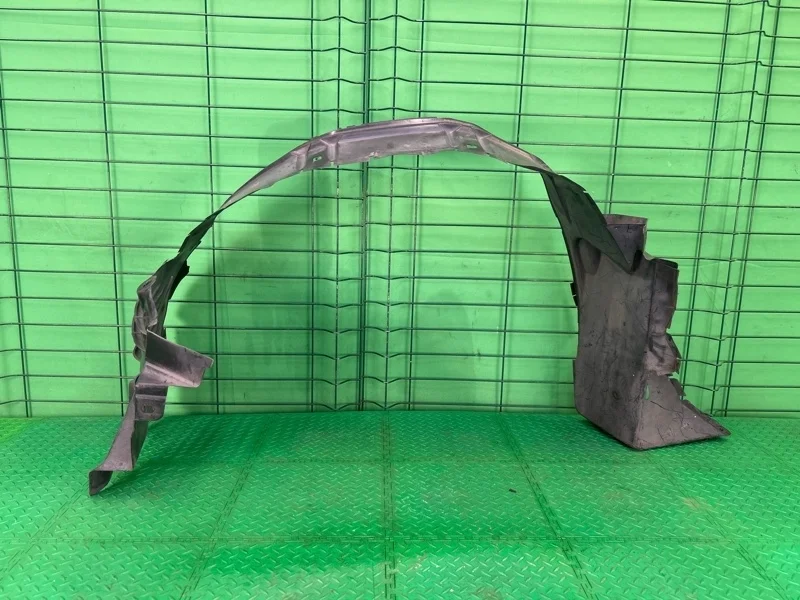 Подкрылок Mercedes-Benz 13.07.2001 W210