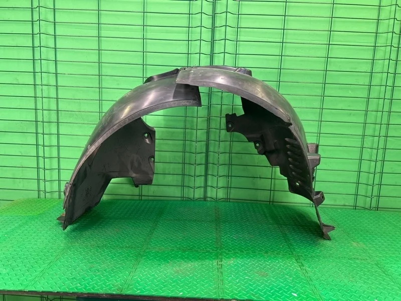 Подкрылок Mercedes-Benz 10.09.2002 W211