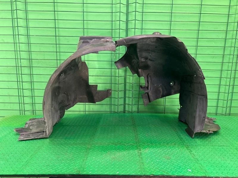 Подкрылок Mercedes-Benz 08.04.2005 W203