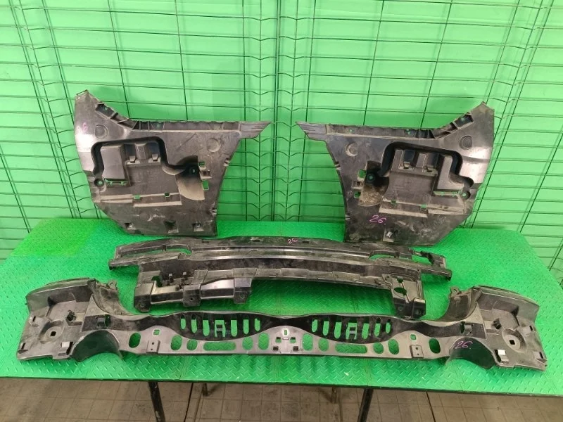 Кронштейн бампера BMW 5 2013 F10