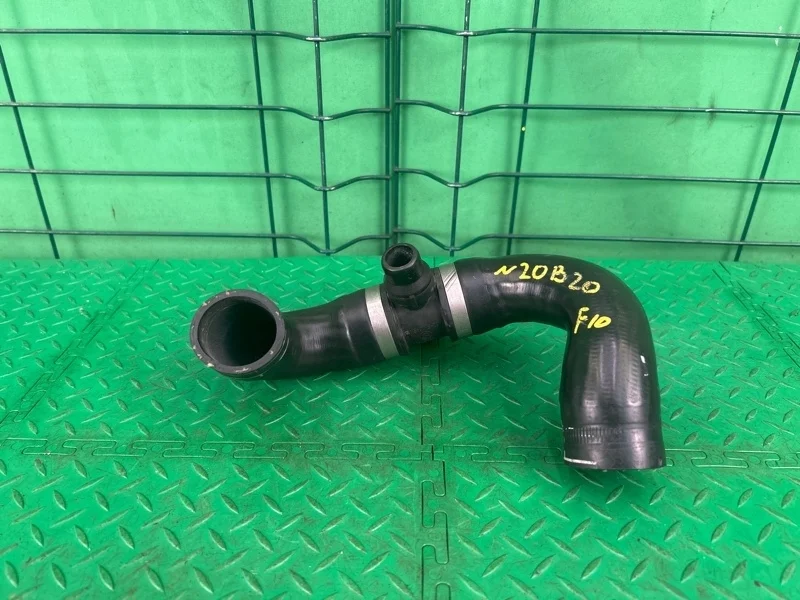 Патрубок системы охлаждения BMW 5 F10