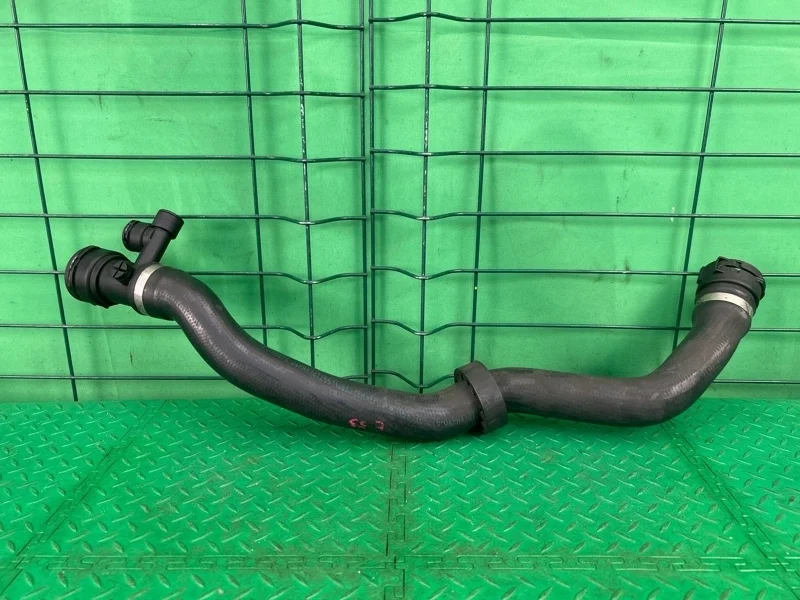 Патрубок системы охлаждения BMW X5 E53
