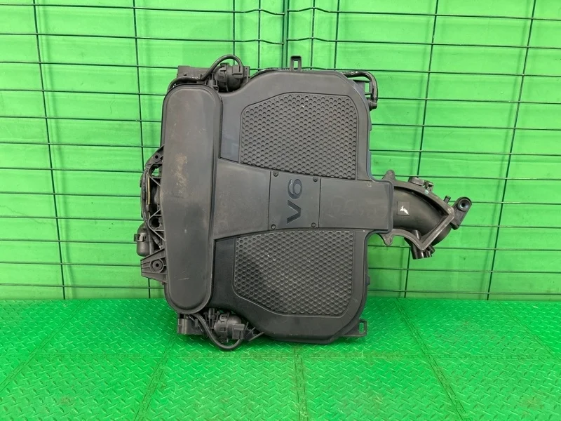 Корпус воздушного фильтра Mercedes-Benz W212