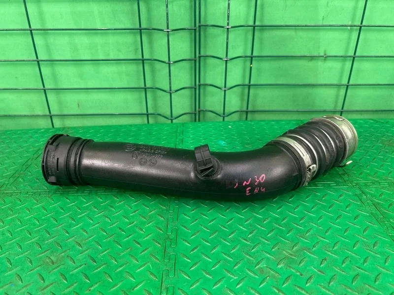 Патрубок интеркулера BMW X1 2012 E84