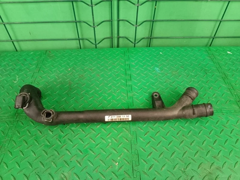 Патрубок системы охлаждения Mercedes-Benz 2008 W204