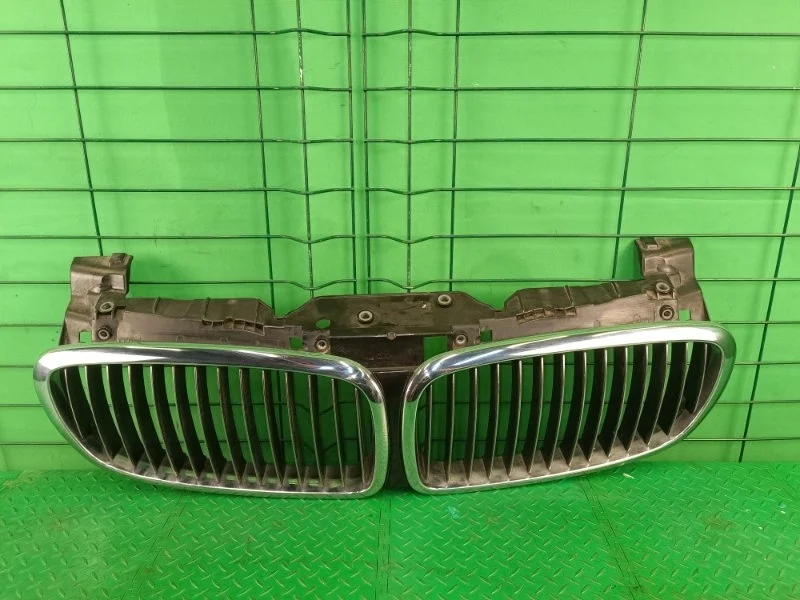 Решетка радиатора BMW 7 E65