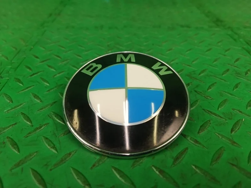 Эмблема на капот BMW 5 2006 E60