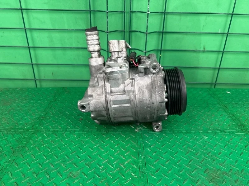 Компрессор кондиционера Mercedes-Benz W211