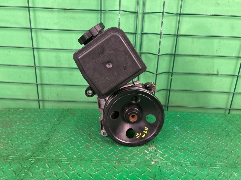 Насос гидроусилителя руля Mercedes-Benz W211