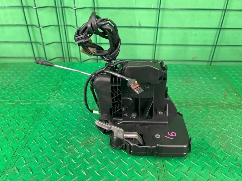 Замок двери Mercedes-Benz 21.06.2007 W211