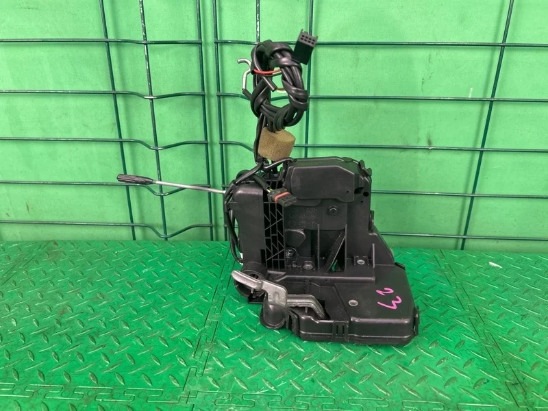 Замок двери Mercedes-Benz 04.03.2008 W211