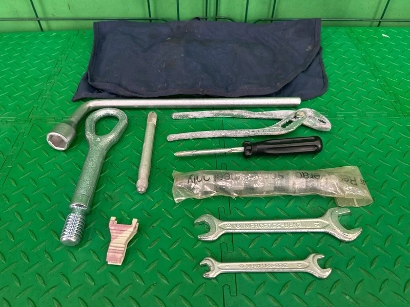 Набор инструмента Mercedes-Benz 10.01.2005 W203