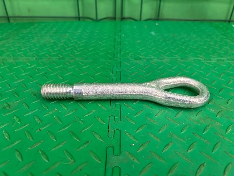 Петля буксировочная Mercedes-Benz W203