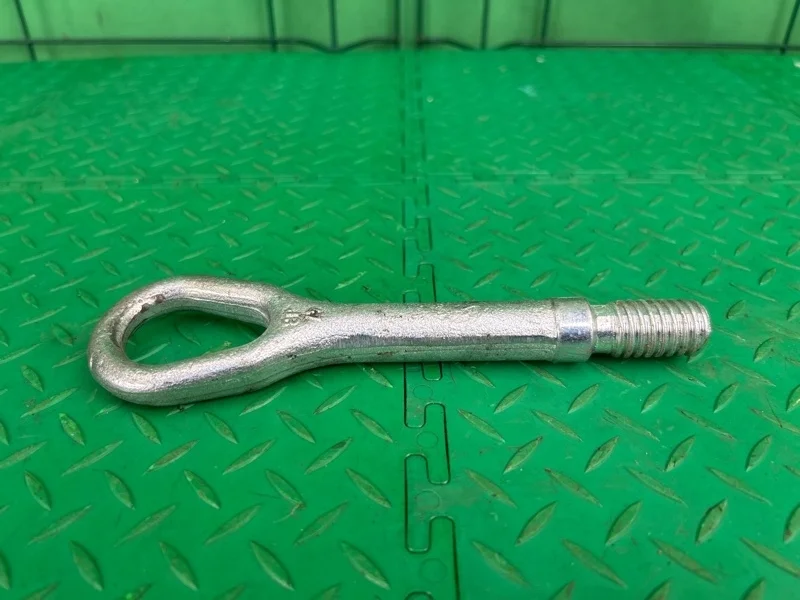 Петля буксировочная Mercedes-Benz W203