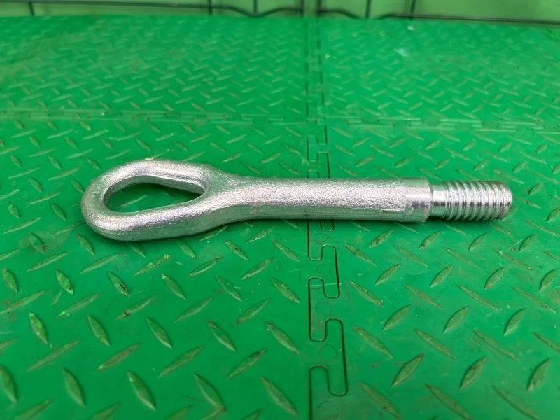 Петля буксировочная Mercedes-Benz W203