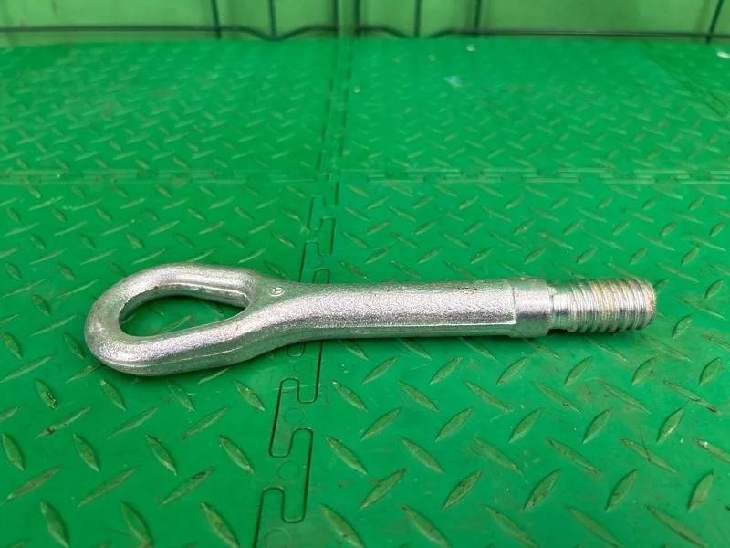 Петля буксировочная Mercedes-Benz W203