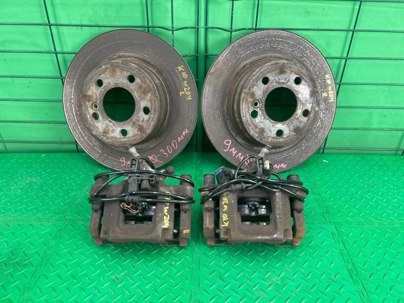 Комплект тормозов Mercedes-Benz 27.05.2009 W204