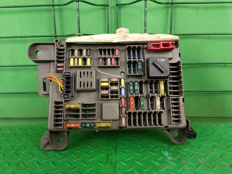 Блок предохранителей BMW X5 E70