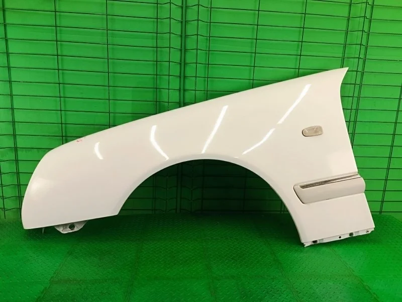 Крыло Mercedes-Benz 1996 W210