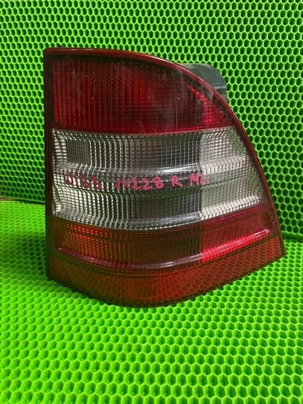 Фонарь Mercedes-Benz ML W163