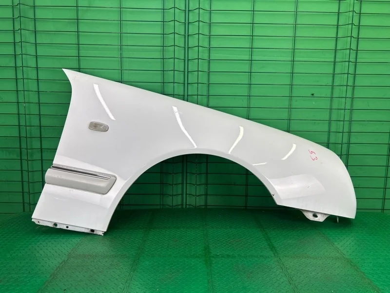 Крыло Mercedes-Benz 1996 W210