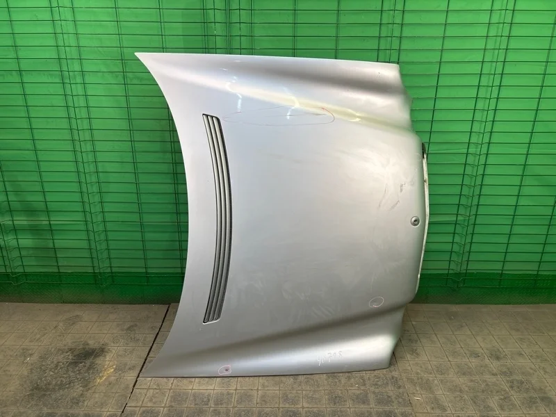 Капот Mercedes-Benz W210