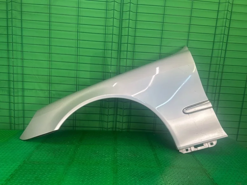 Крыло Mercedes-Benz W220