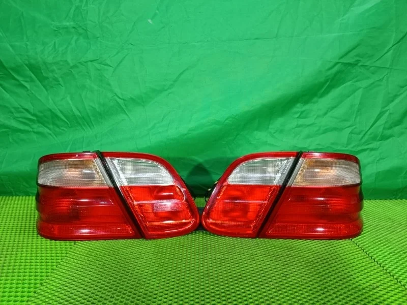 Фонари Mercedes-Benz CLK 1999 W208