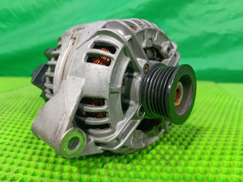 Генератор Mercedes-Benz 2001 W203