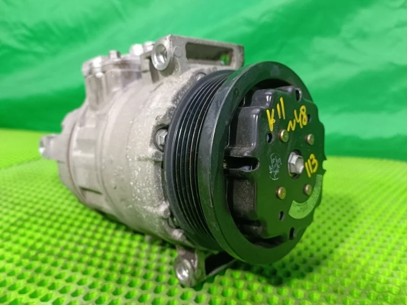 Компрессор кондиционера Mercedes-Benz 2001 W220