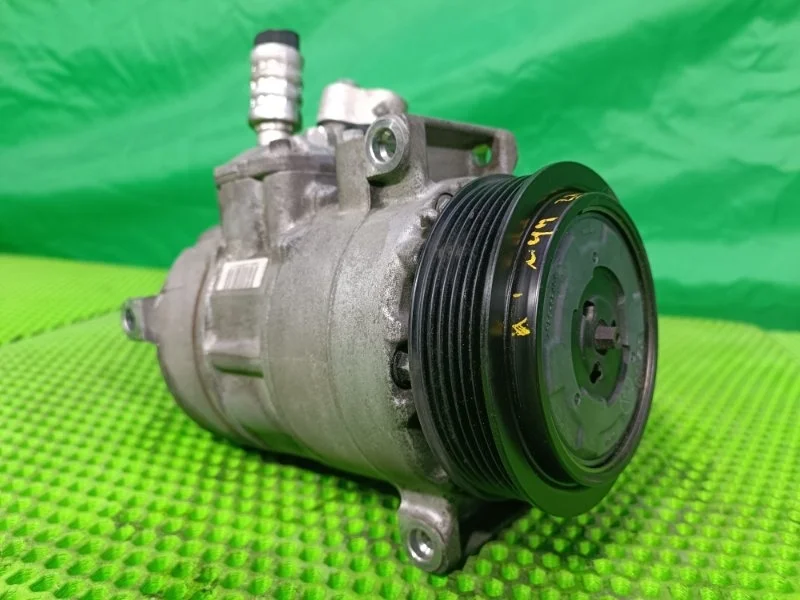 Компрессор кондиционера Mercedes-Benz 2007 W211