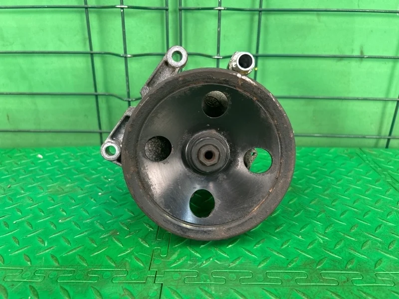 Насос гидроусилителя руля Mercedes-Benz W203