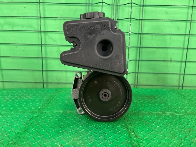 Насос гидроусилителя руля Mercedes-Benz 2007 W211