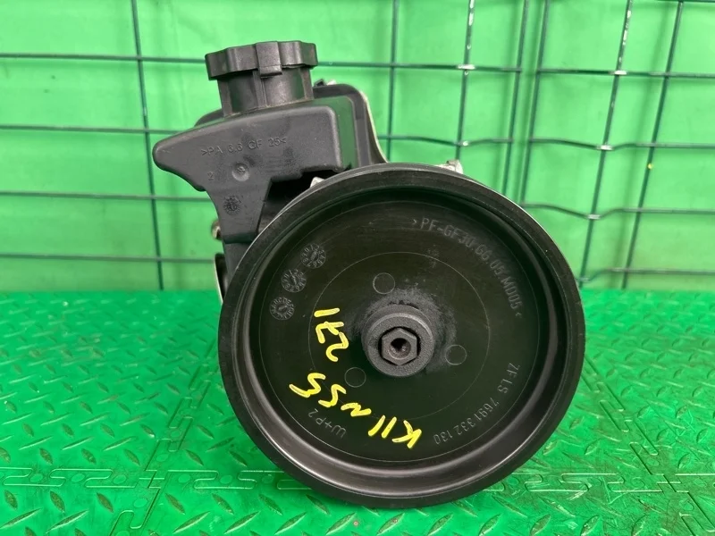 Насос гидроусилителя руля Mercedes-Benz 2004 W203