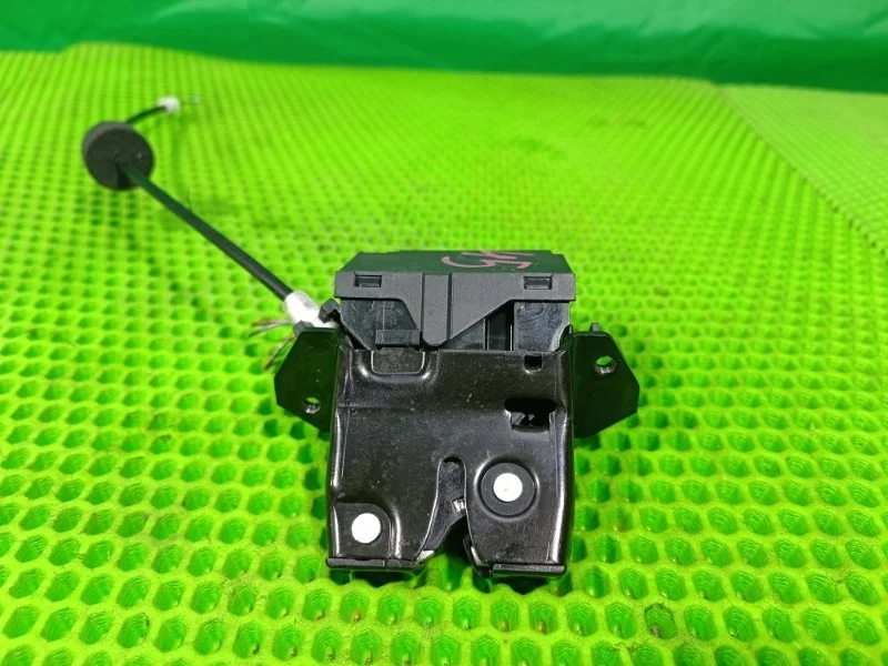 Замок багажника Mercedes-Benz CLS 2005 W219