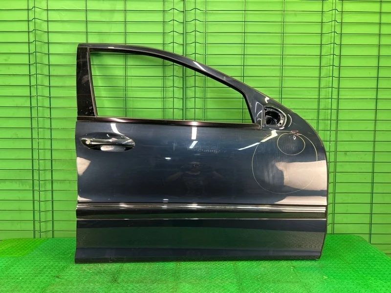 Дверь Mercedes-Benz 2001 W203