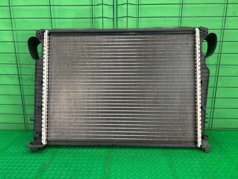 Радиатор охлаждения Mercedes-Benz 2003 W220