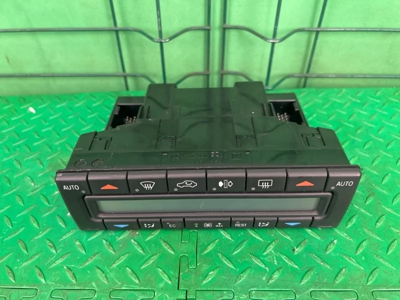 Блок управления климат-контролем Mercedes-Benz 17/11/1999 W210