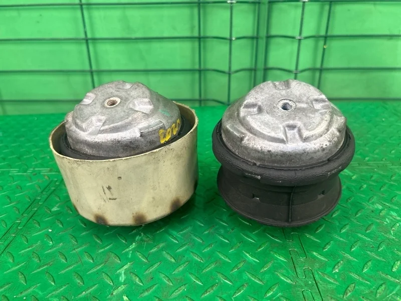 Опора двигателя Mercedes-Benz 2004 W203