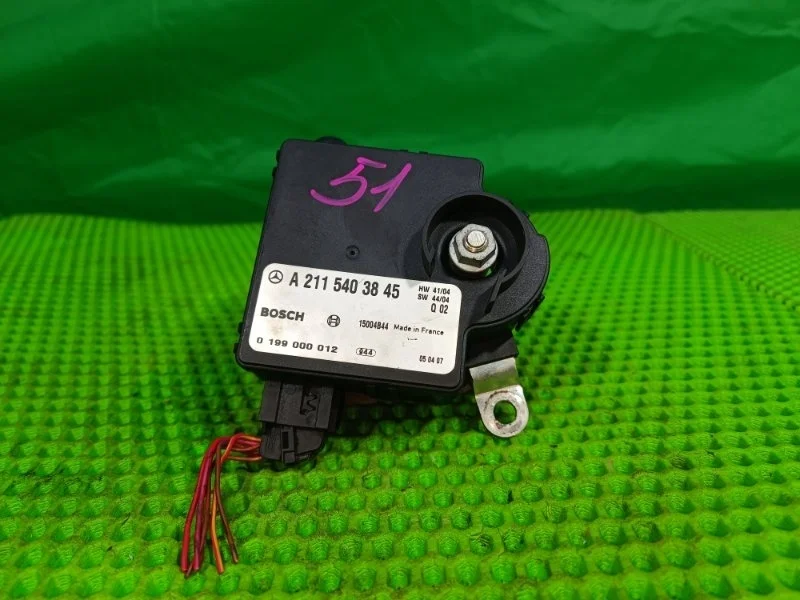 Блок управления акб Mercedes-Benz 2005 W211