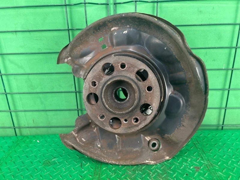 Цапфа (кулак) Mercedes-Benz 2001 W203